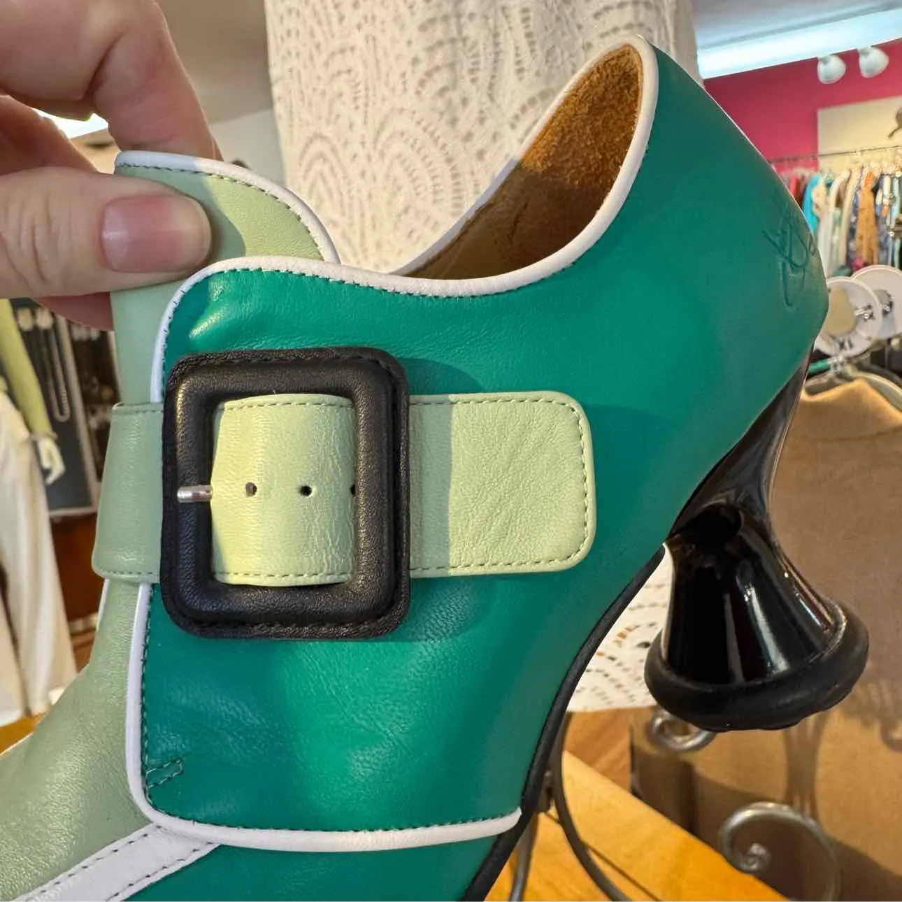 John Fluevog Size 10 Green Pre-Owned Heels Shoes- Ladies