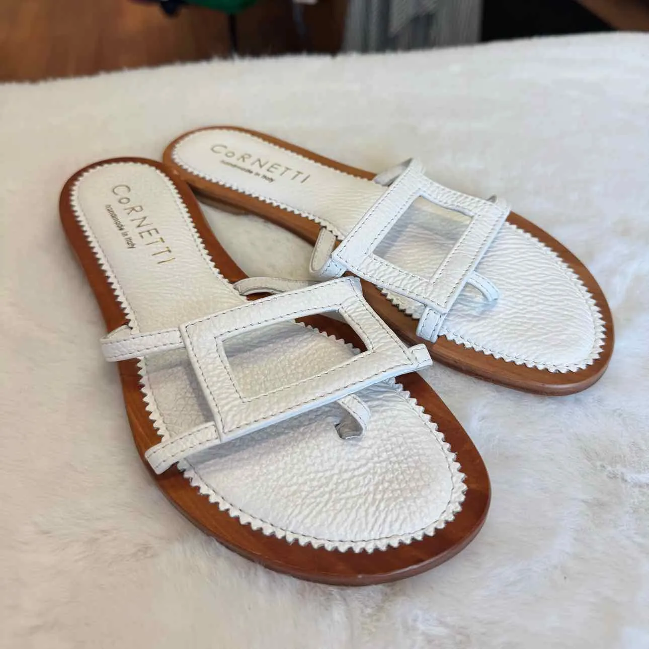 Size 38 White Pre-Owned Shoes- Ladies
